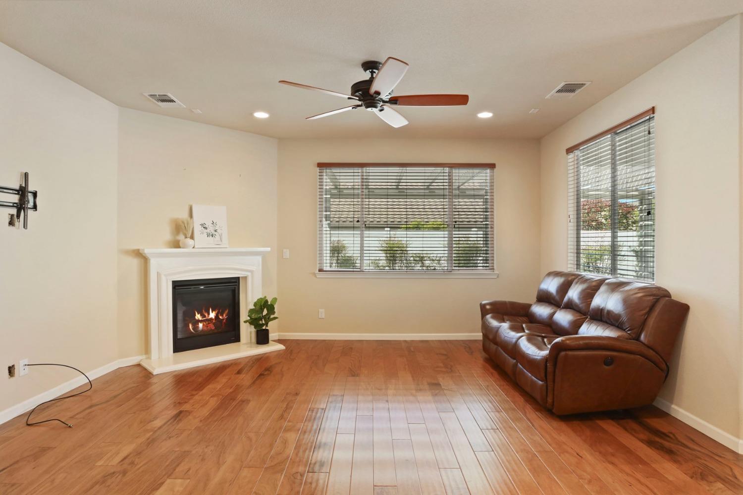 Detail Gallery Image 16 of 71 For 2681 Roseberry Ave, Manteca,  CA 95336 - 2 Beds | 2 Baths