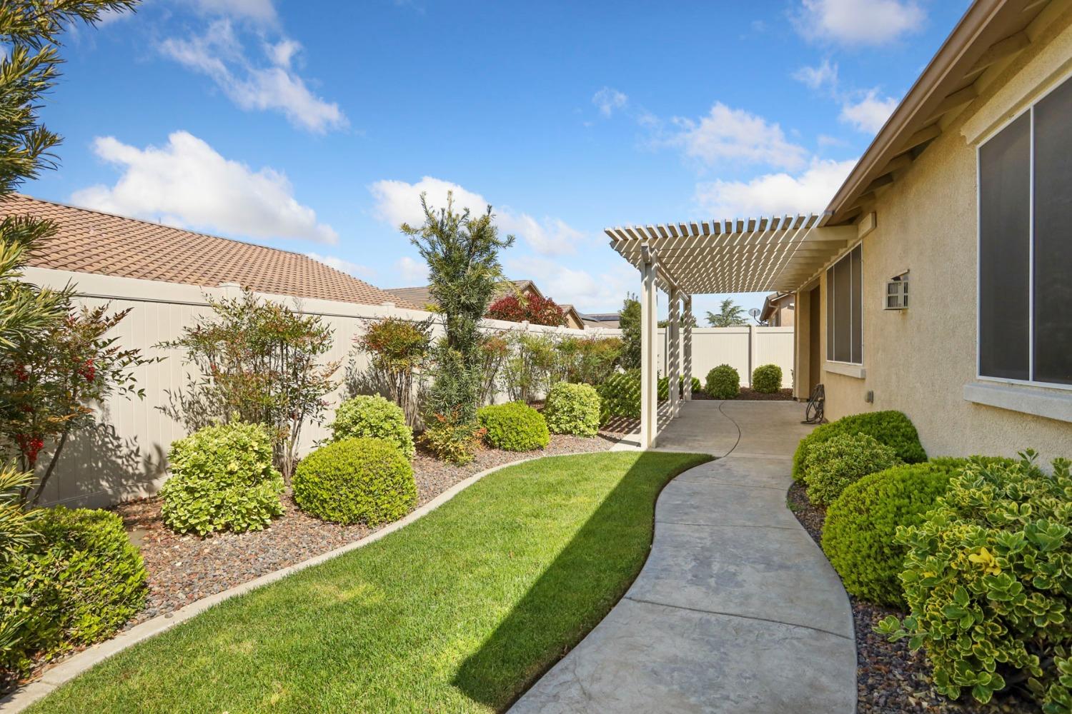 Detail Gallery Image 38 of 71 For 2681 Roseberry Ave, Manteca,  CA 95336 - 2 Beds | 2 Baths