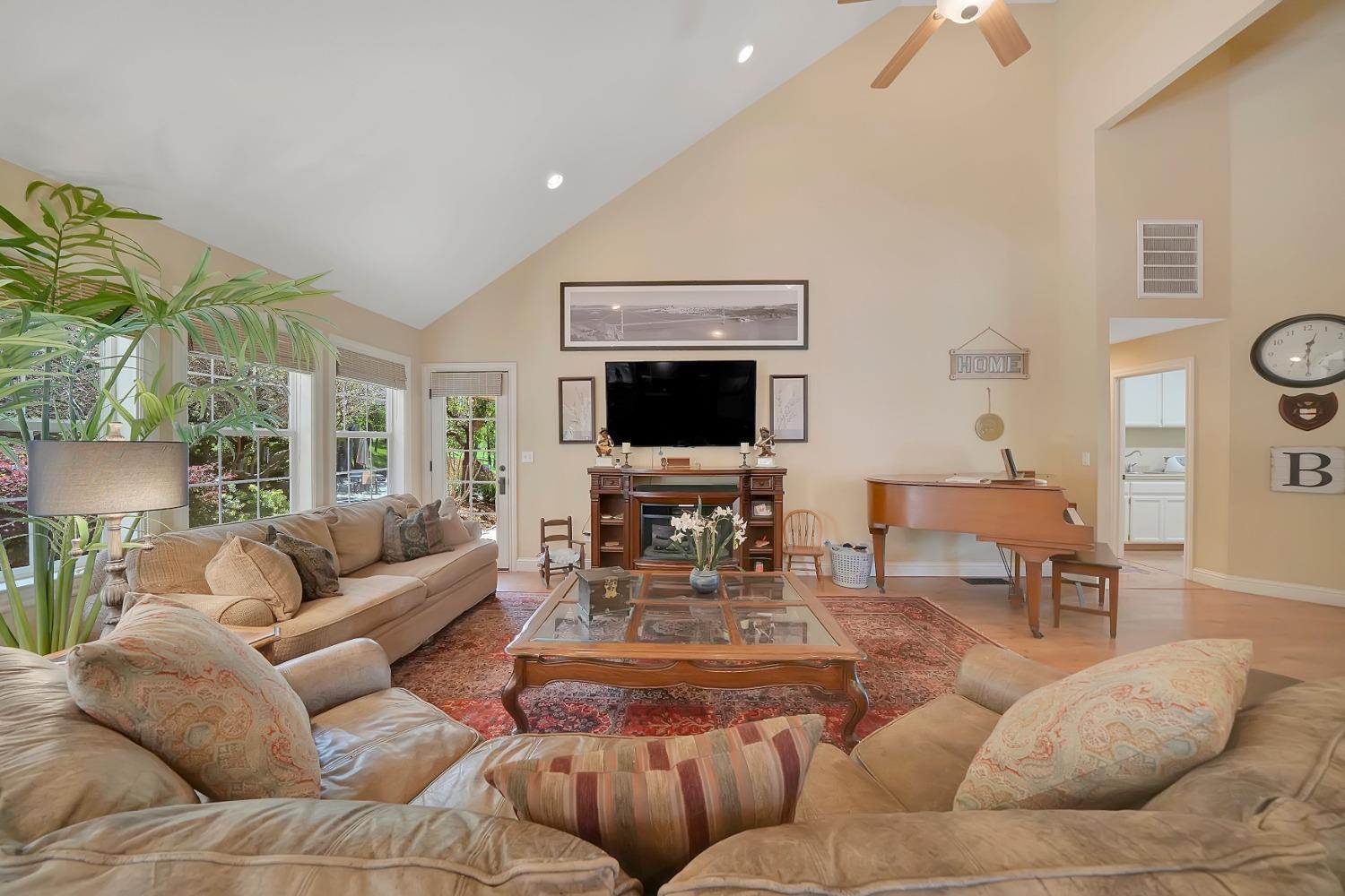 Detail Gallery Image 37 of 95 For 4784 Circle Hill Dr, Valley Springs,  CA 95252 - 3 Beds | 2 Baths