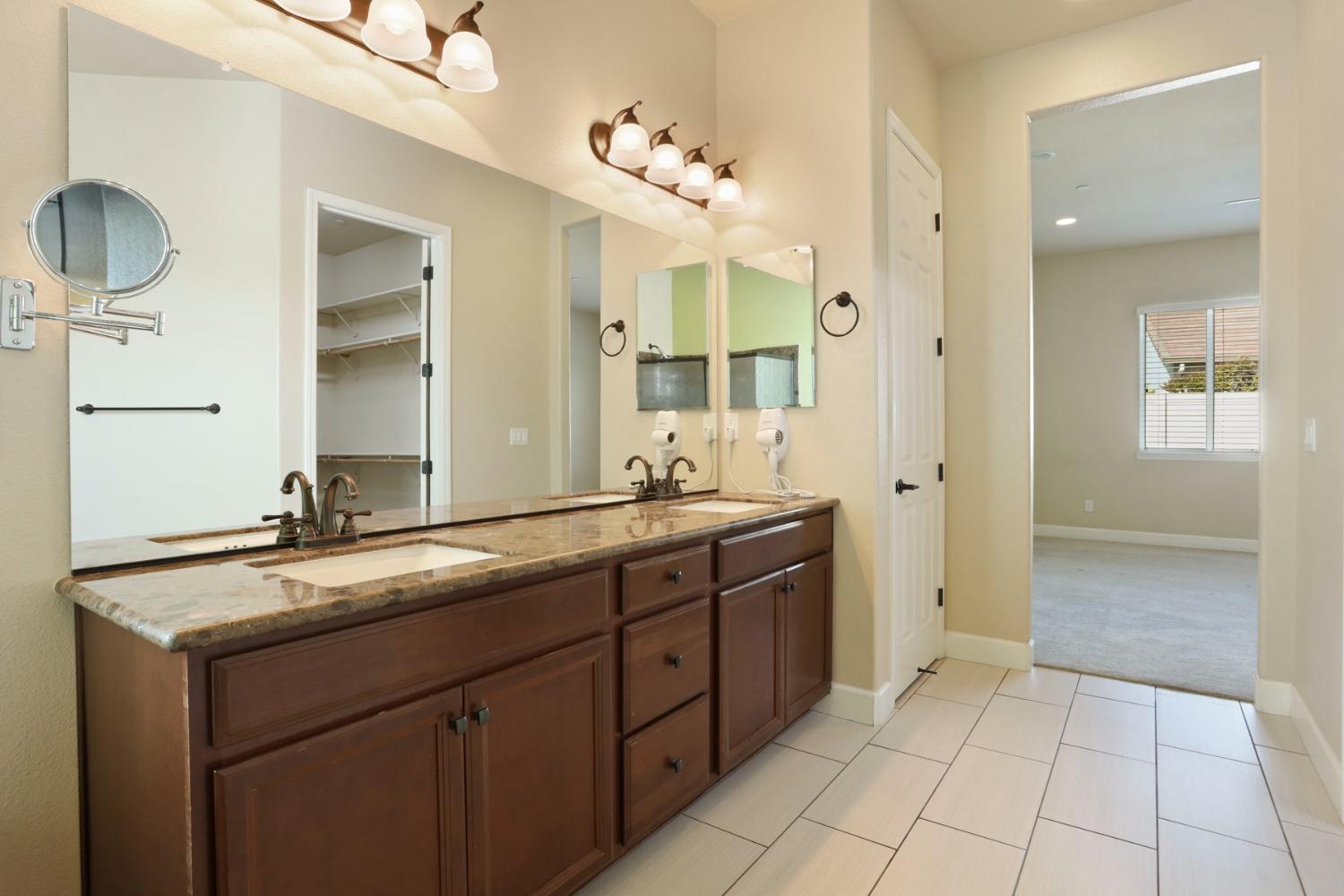 Detail Gallery Image 38 of 75 For 2609 Roseberry Ave, Manteca,  CA 95336 - 3 Beds | 2 Baths