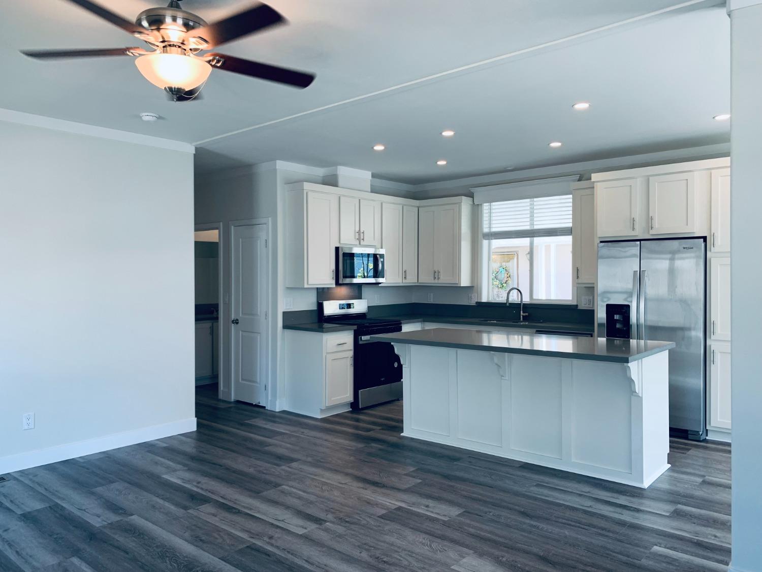 Detail Gallery Image 13 of 52 For 3901 Lake Rd 51, West Sacramento,  CA 95691 - 3 Beds | 2 Baths