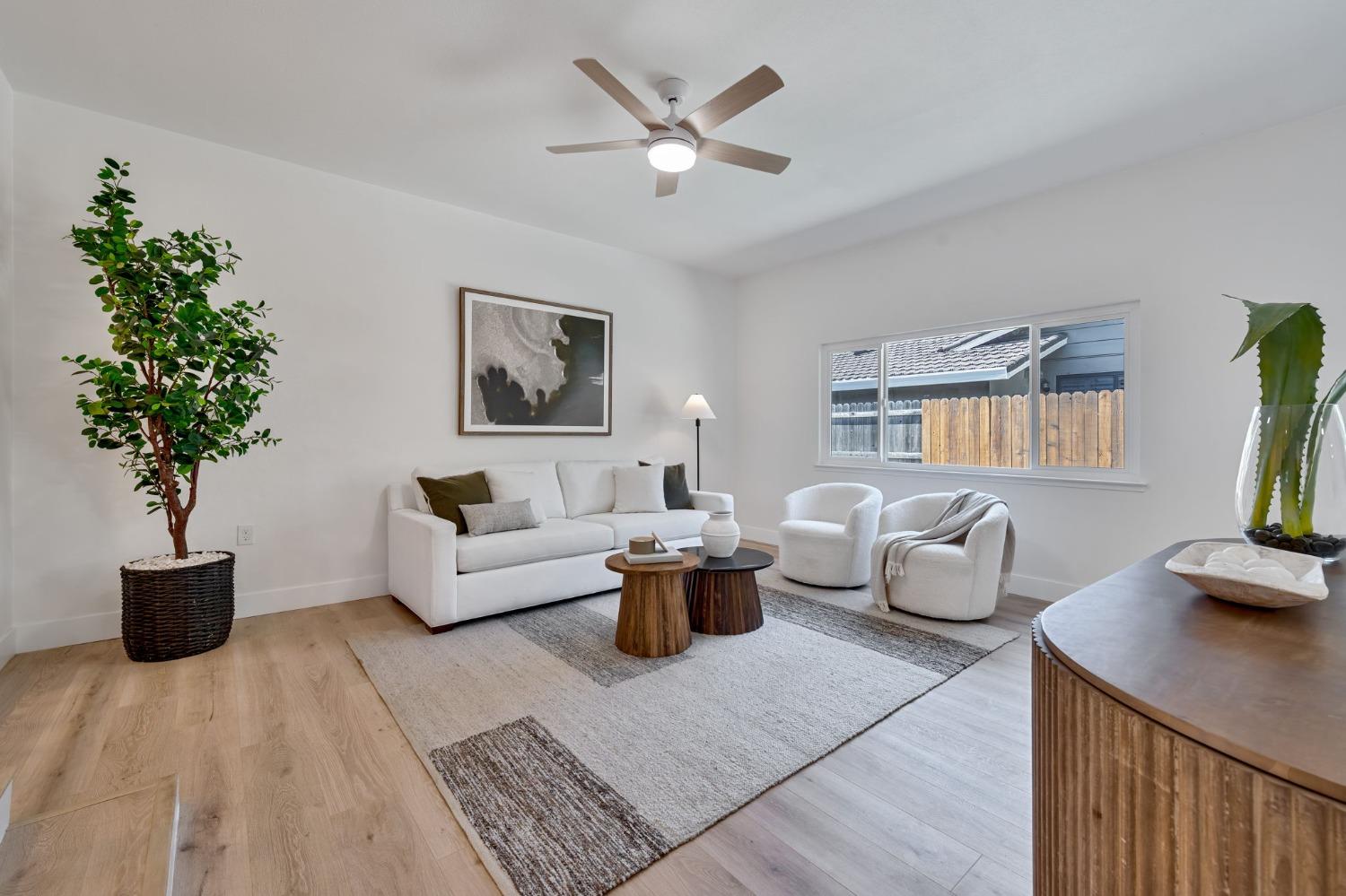 Detail Gallery Image 7 of 30 For 6270 Greenhaven Dr, Sacramento,  CA 95831 - 4 Beds | 2 Baths