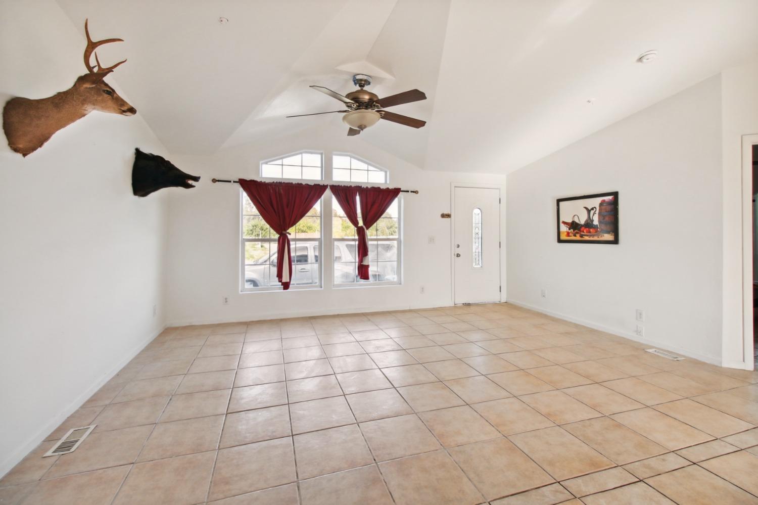Detail Gallery Image 4 of 28 For 28764 County Road 4, Dunnigan,  CA 95937 - 3 Beds | 2 Baths