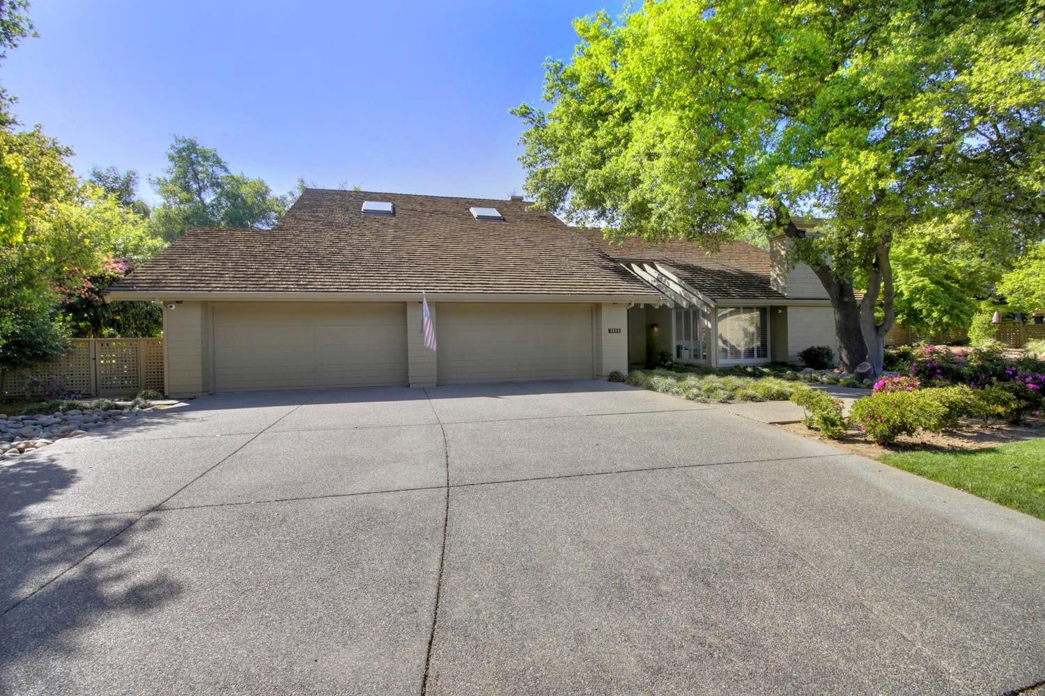 Detail Gallery Image 46 of 76 For 1946 Empire Oaks Ct, Gold River,  CA 95670 - 4 Beds | 4/2 Baths