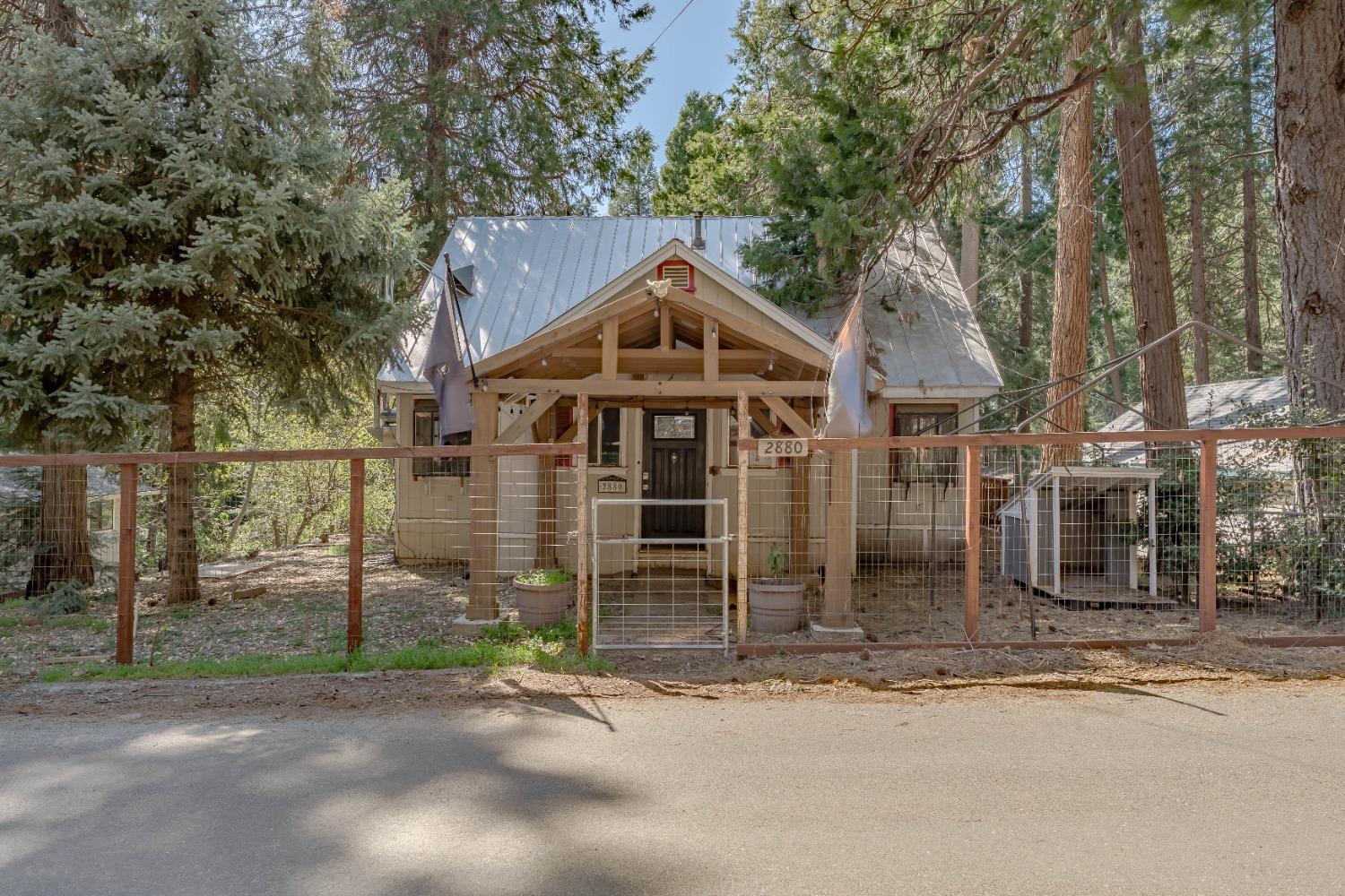 Detail Gallery Image 1 of 25 For 2880 Polaris St, Pollock Pines,  CA 95726 - 4 Beds | 2 Baths