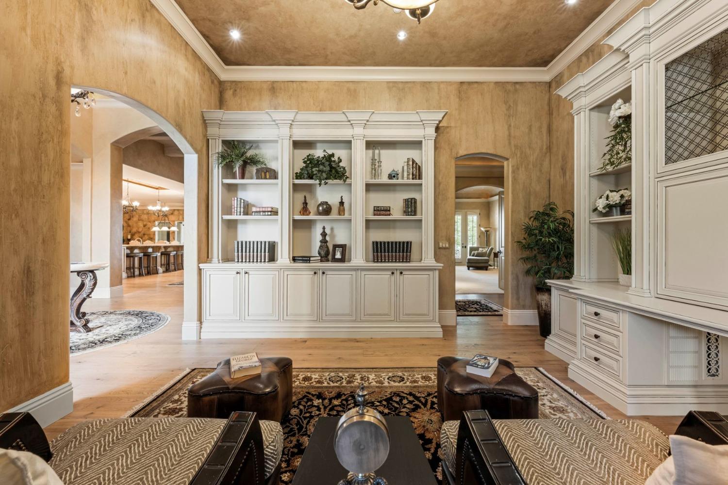 Detail Gallery Image 12 of 81 For 5687 Ridge Park Dr, Loomis,  CA 95650 - 8 Beds | 7/5 Baths