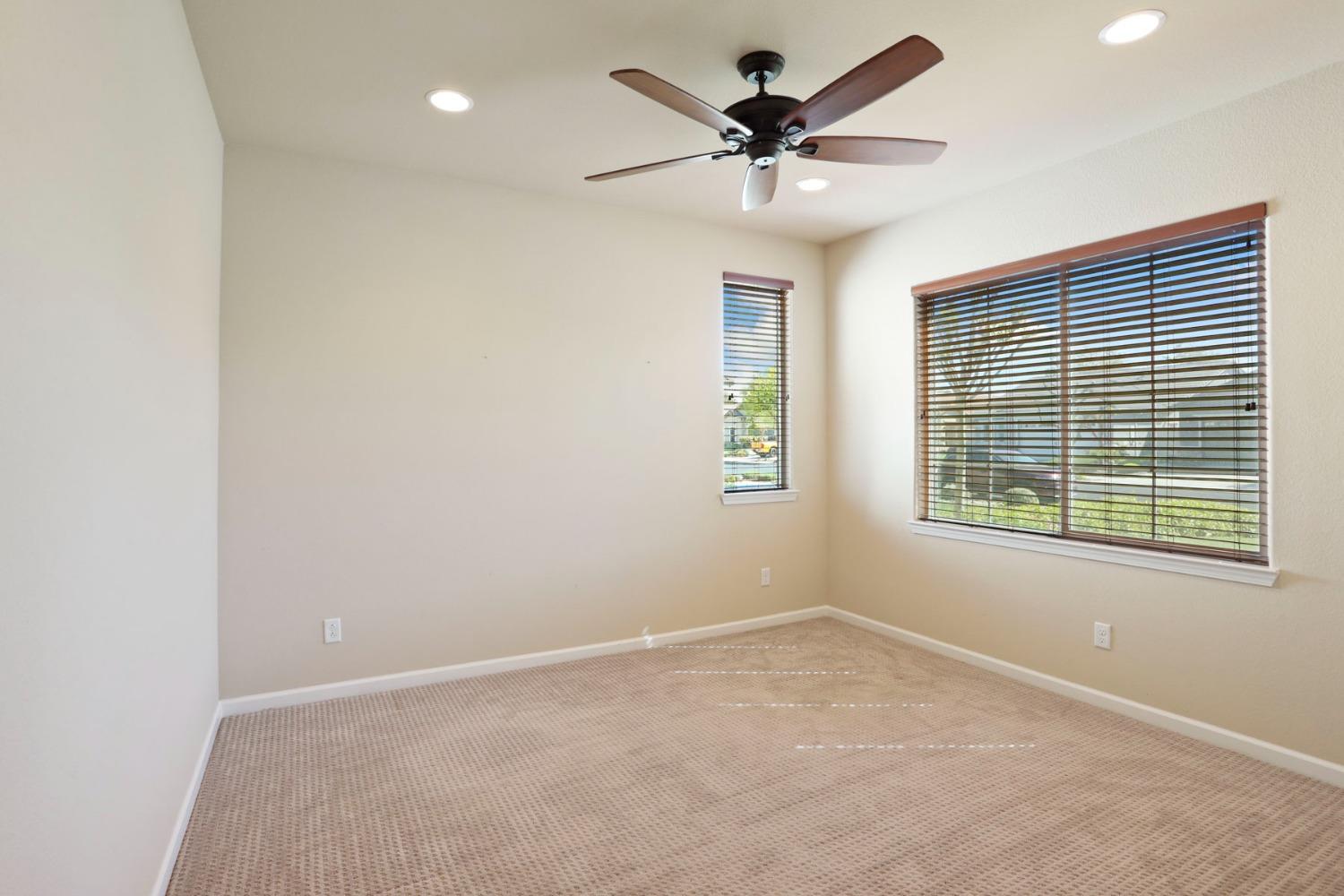Detail Gallery Image 7 of 71 For 2681 Roseberry Ave, Manteca,  CA 95336 - 2 Beds | 2 Baths