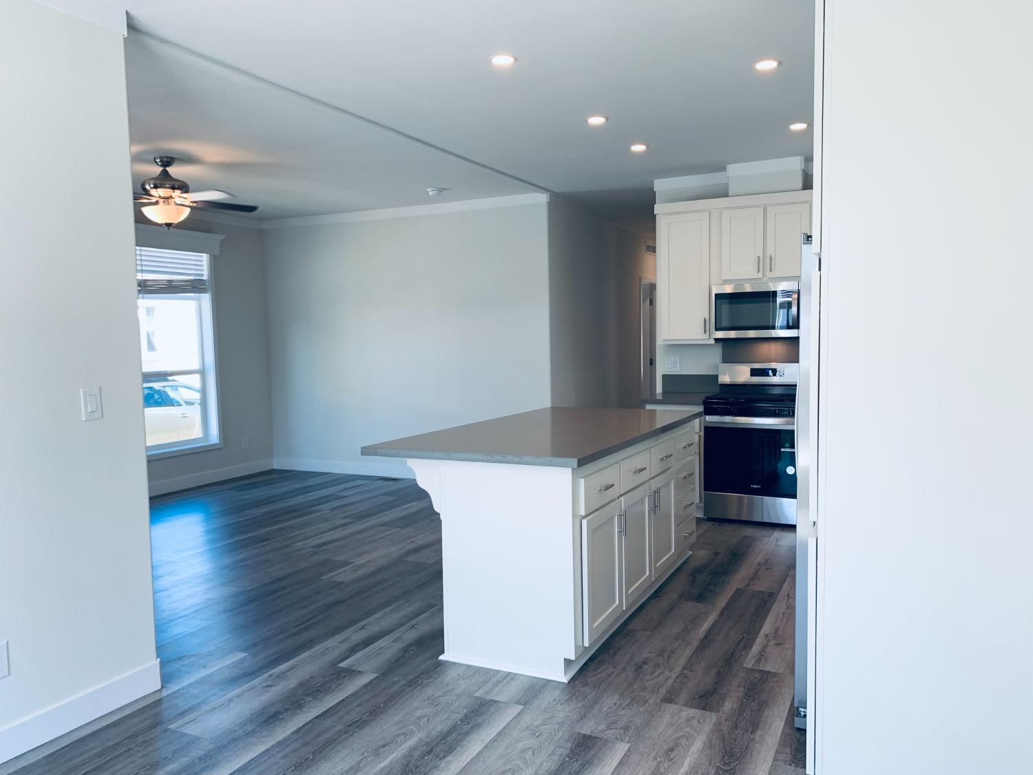 Detail Gallery Image 19 of 52 For 3901 Lake Rd 51, West Sacramento,  CA 95691 - 3 Beds | 2 Baths