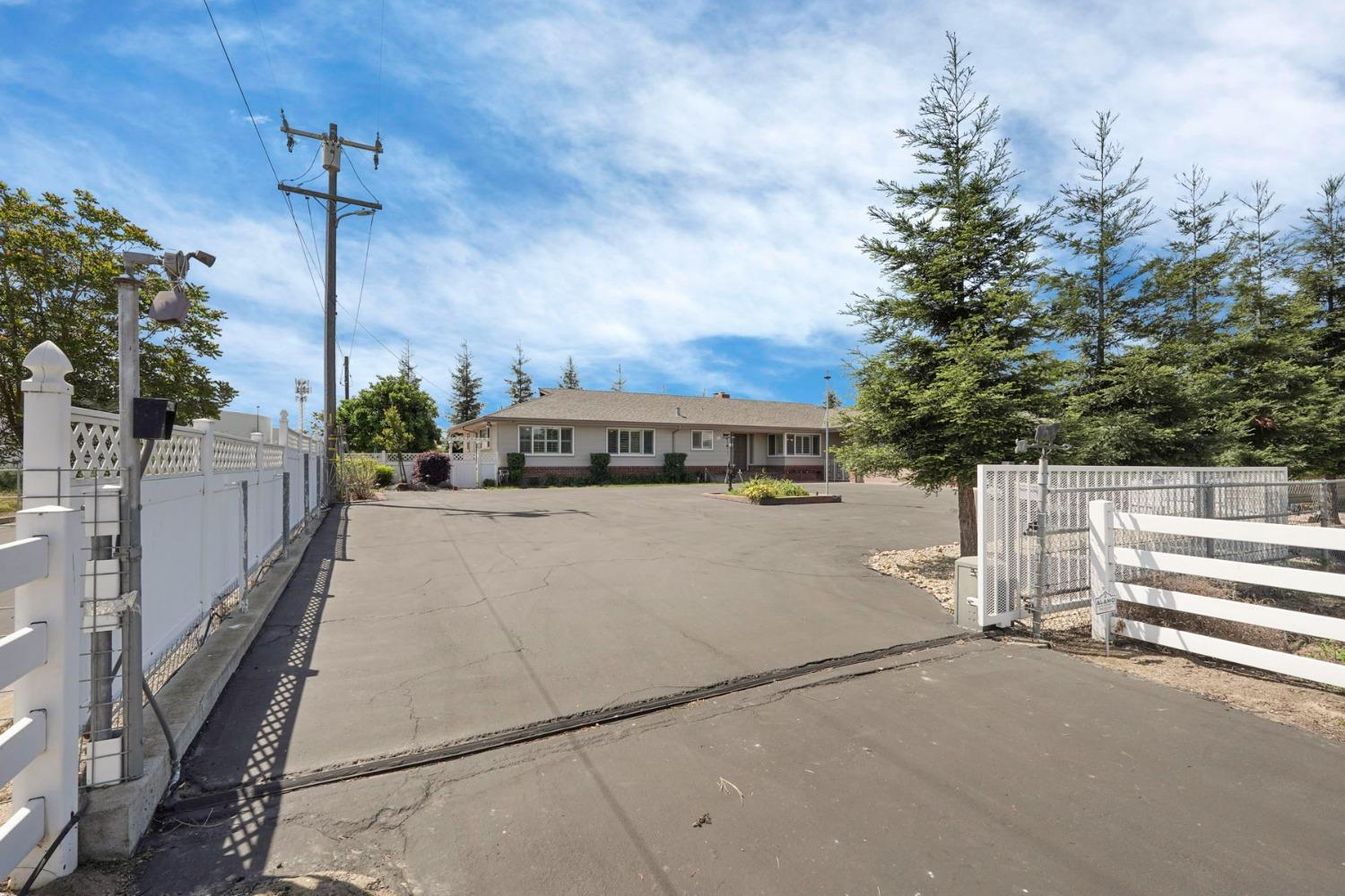 Detail Gallery Image 2 of 60 For 790 French Camp Rd, Stockton,  CA 95206 - 3 Beds | 2 Baths