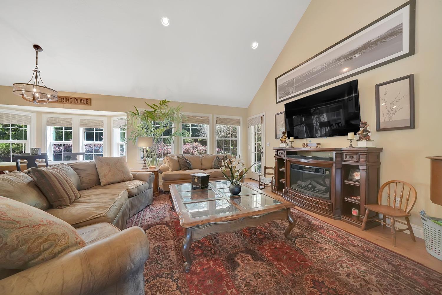 Detail Gallery Image 35 of 95 For 4784 Circle Hill Dr, Valley Springs,  CA 95252 - 3 Beds | 2 Baths
