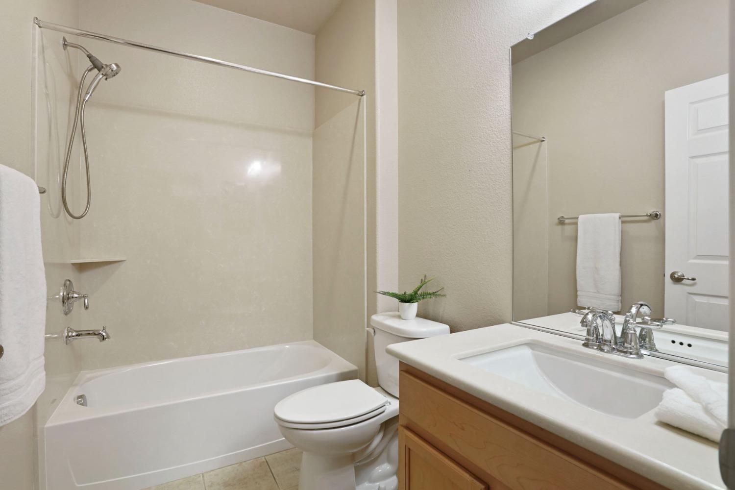 Detail Gallery Image 31 of 71 For 2681 Roseberry Ave, Manteca,  CA 95336 - 2 Beds | 2 Baths
