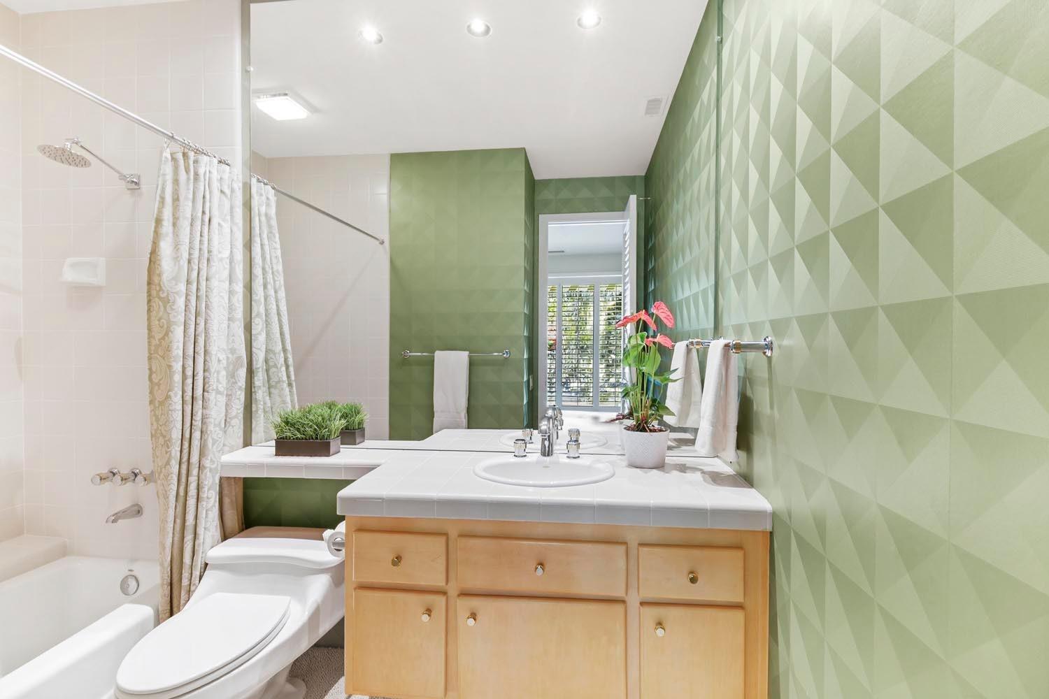 Detail Gallery Image 38 of 76 For 1946 Empire Oaks Ct, Gold River,  CA 95670 - 4 Beds | 4/2 Baths
