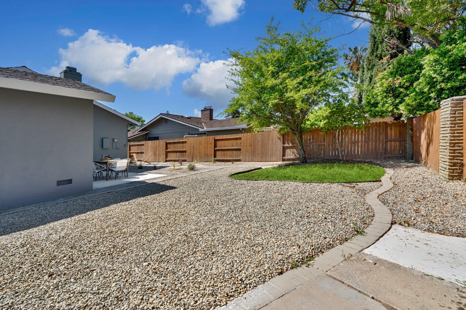 Detail Gallery Image 30 of 30 For 6270 Greenhaven Dr, Sacramento,  CA 95831 - 4 Beds | 2 Baths