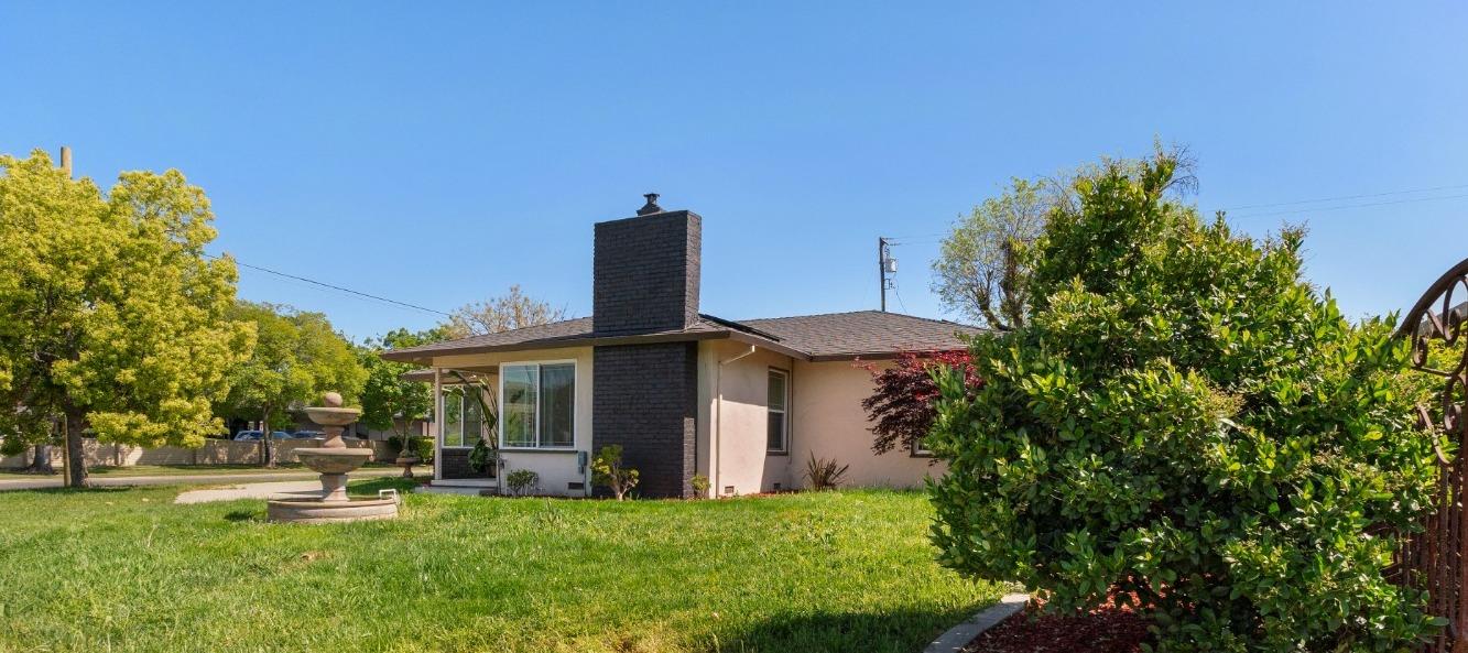 Detail Gallery Image 3 of 53 For 1006 W Benjamin Holt Dr, Stockton,  CA 95207 - 4 Beds | 3 Baths