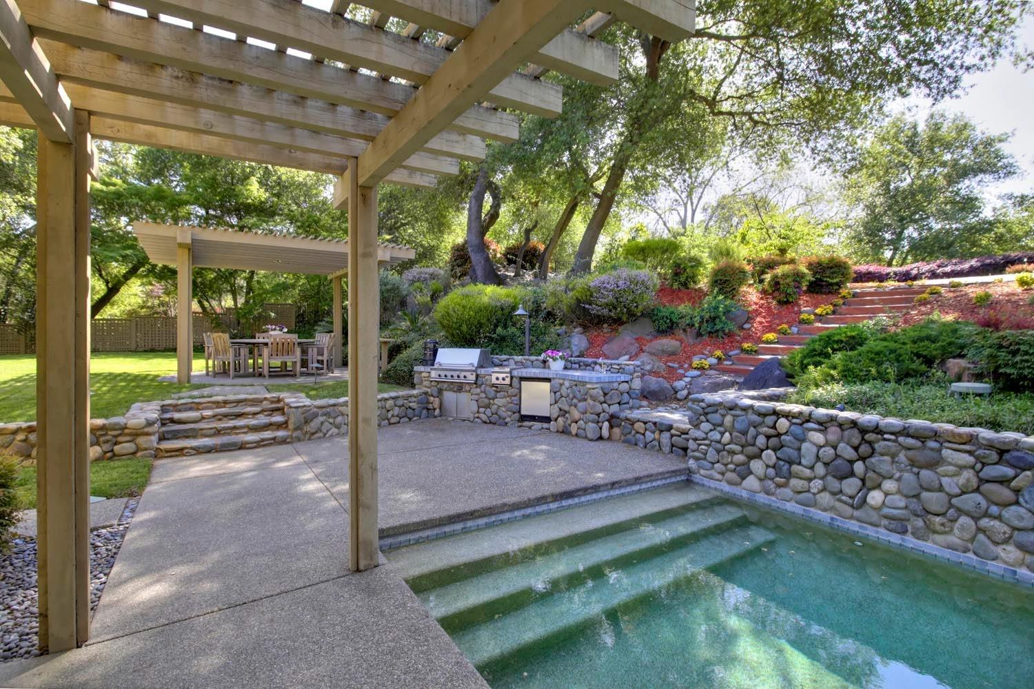 Detail Gallery Image 48 of 76 For 1946 Empire Oaks Ct, Gold River,  CA 95670 - 4 Beds | 4/2 Baths