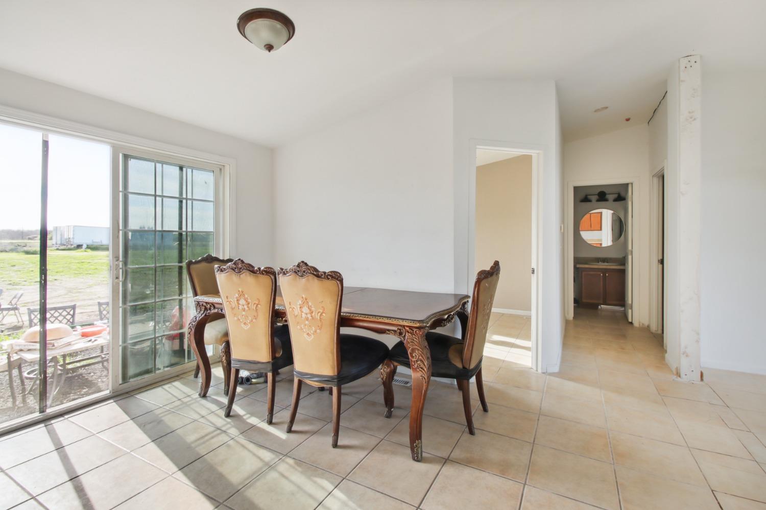Detail Gallery Image 7 of 28 For 28764 County Road 4, Dunnigan,  CA 95937 - 3 Beds | 2 Baths