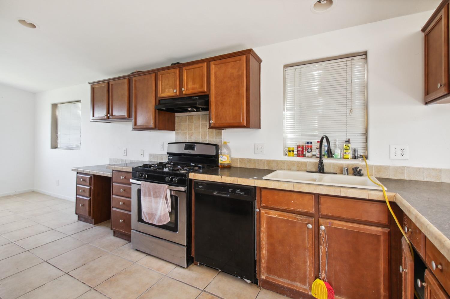 Detail Gallery Image 9 of 28 For 28764 County Road 4, Dunnigan,  CA 95937 - 3 Beds | 2 Baths