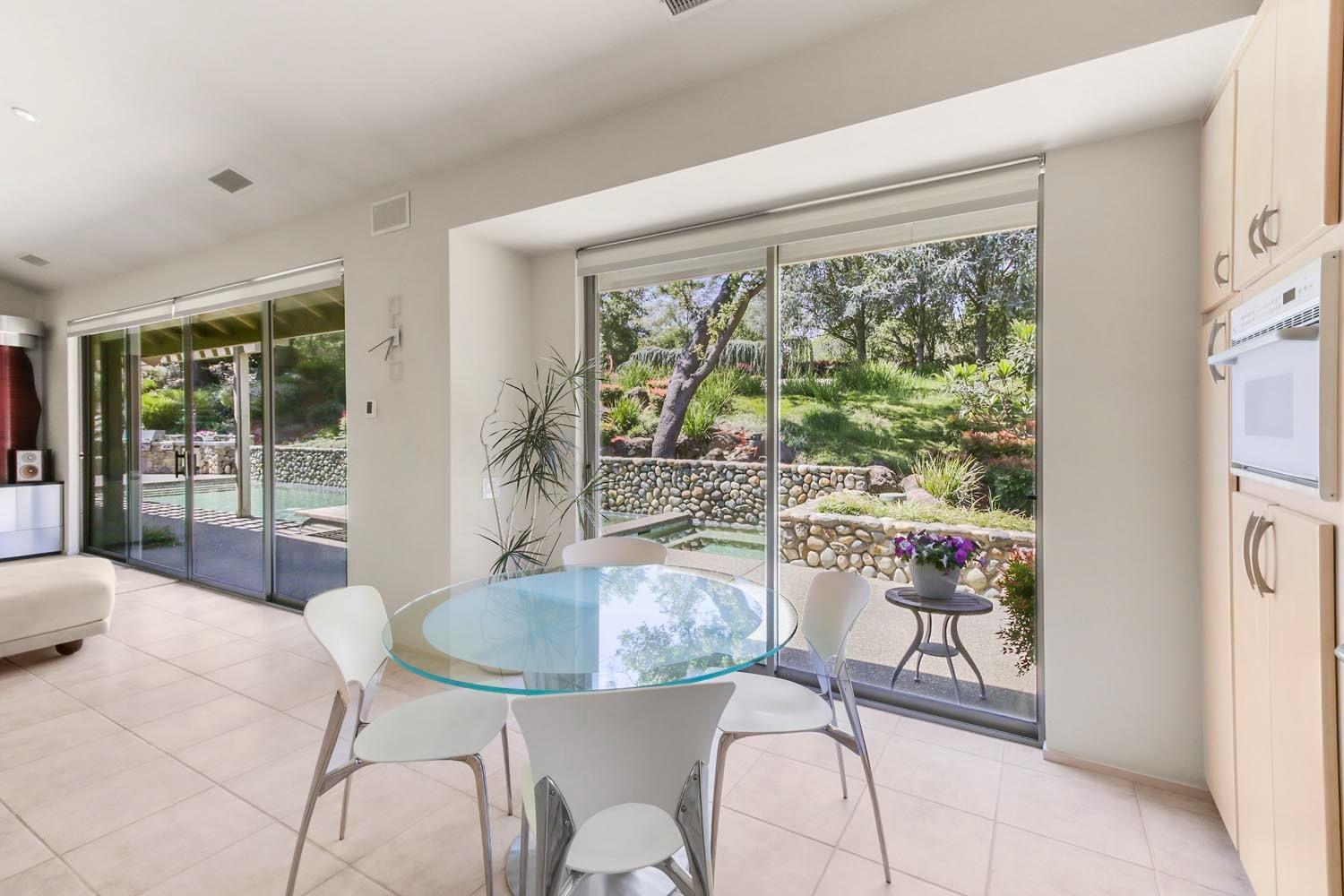 Detail Gallery Image 18 of 76 For 1946 Empire Oaks Ct, Gold River,  CA 95670 - 4 Beds | 4/2 Baths