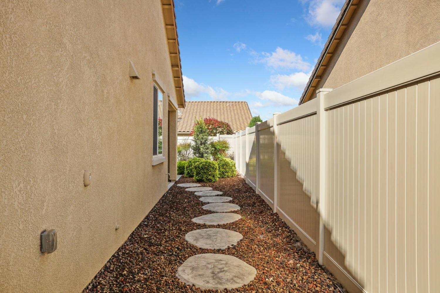 Detail Gallery Image 36 of 71 For 2681 Roseberry Ave, Manteca,  CA 95336 - 2 Beds | 2 Baths