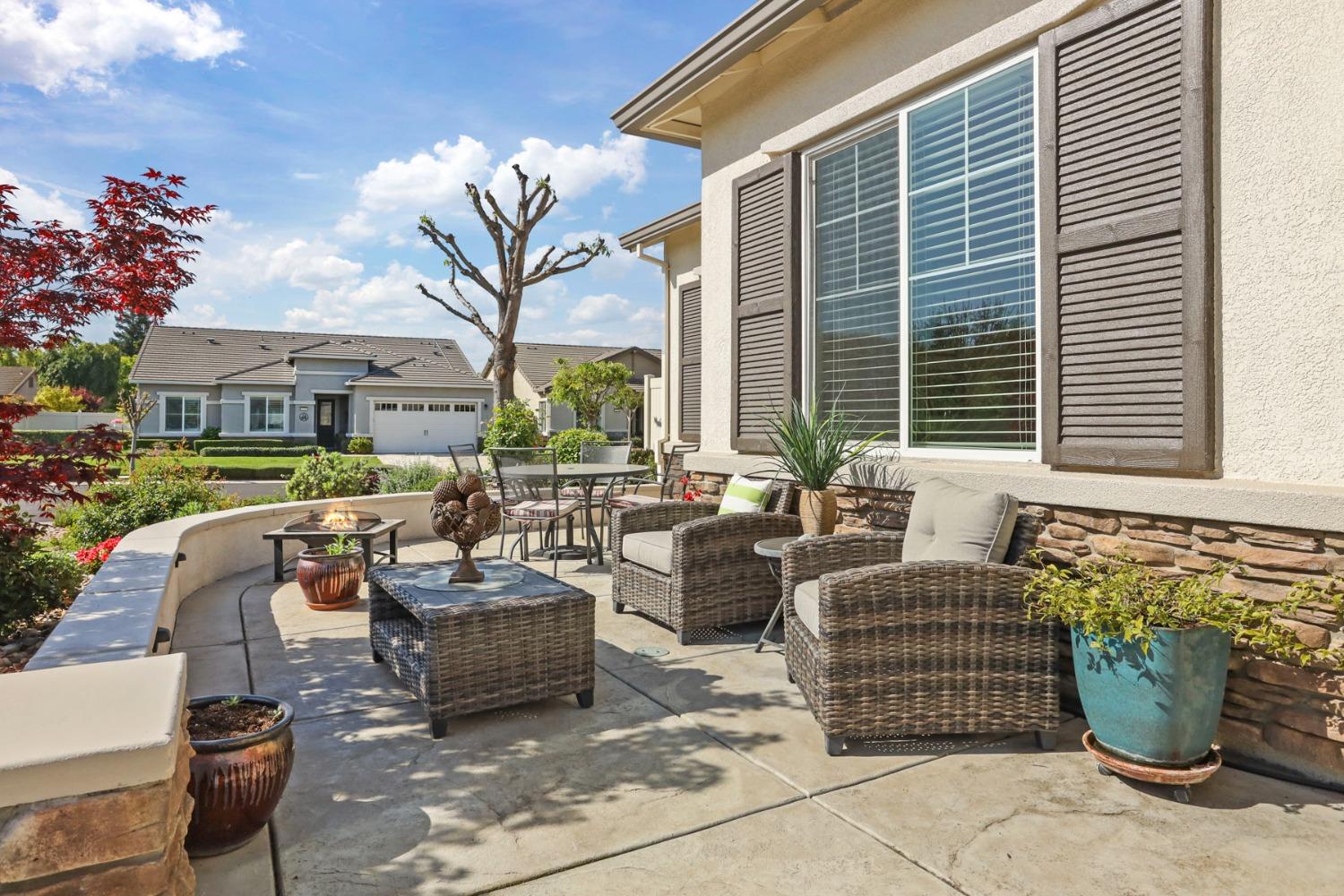 Detail Gallery Image 2 of 75 For 2609 Roseberry Ave, Manteca,  CA 95336 - 3 Beds | 2 Baths