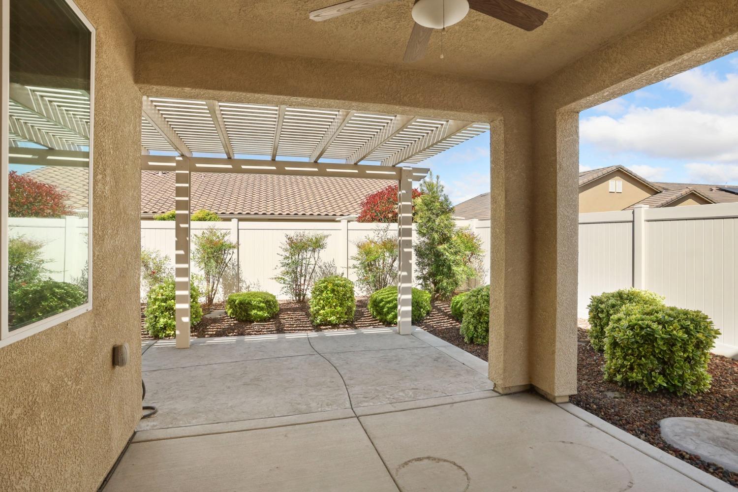 Detail Gallery Image 35 of 71 For 2681 Roseberry Ave, Manteca,  CA 95336 - 2 Beds | 2 Baths