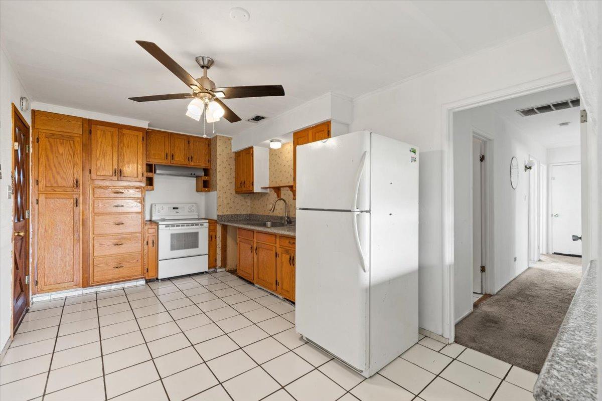 W 6th Street, Rio Linda, California image 7