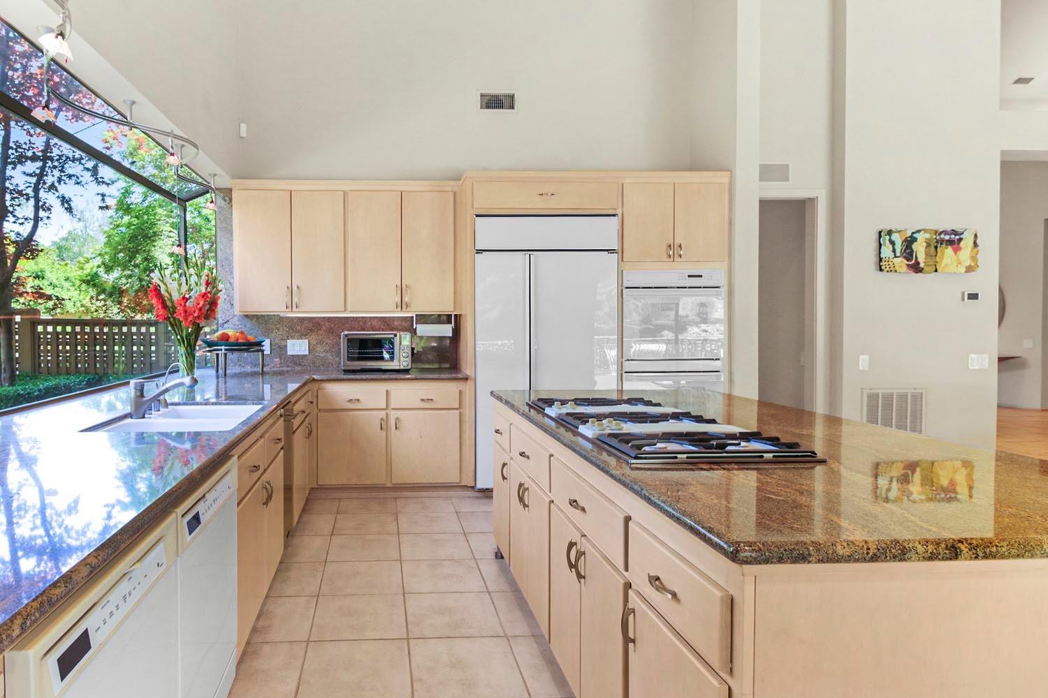 Detail Gallery Image 19 of 76 For 1946 Empire Oaks Ct, Gold River,  CA 95670 - 4 Beds | 4/2 Baths