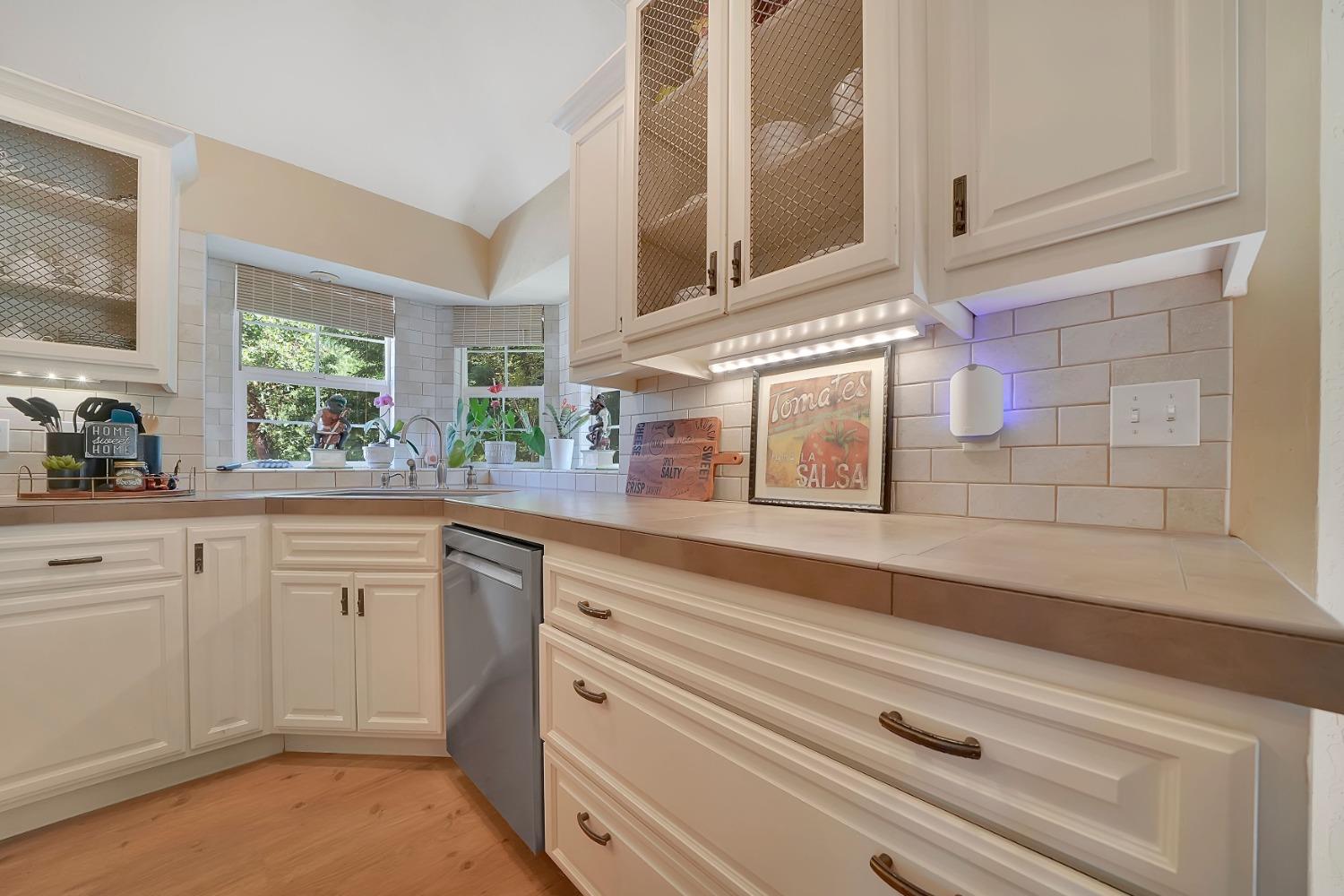 Detail Gallery Image 20 of 95 For 4784 Circle Hill Dr, Valley Springs,  CA 95252 - 3 Beds | 2 Baths