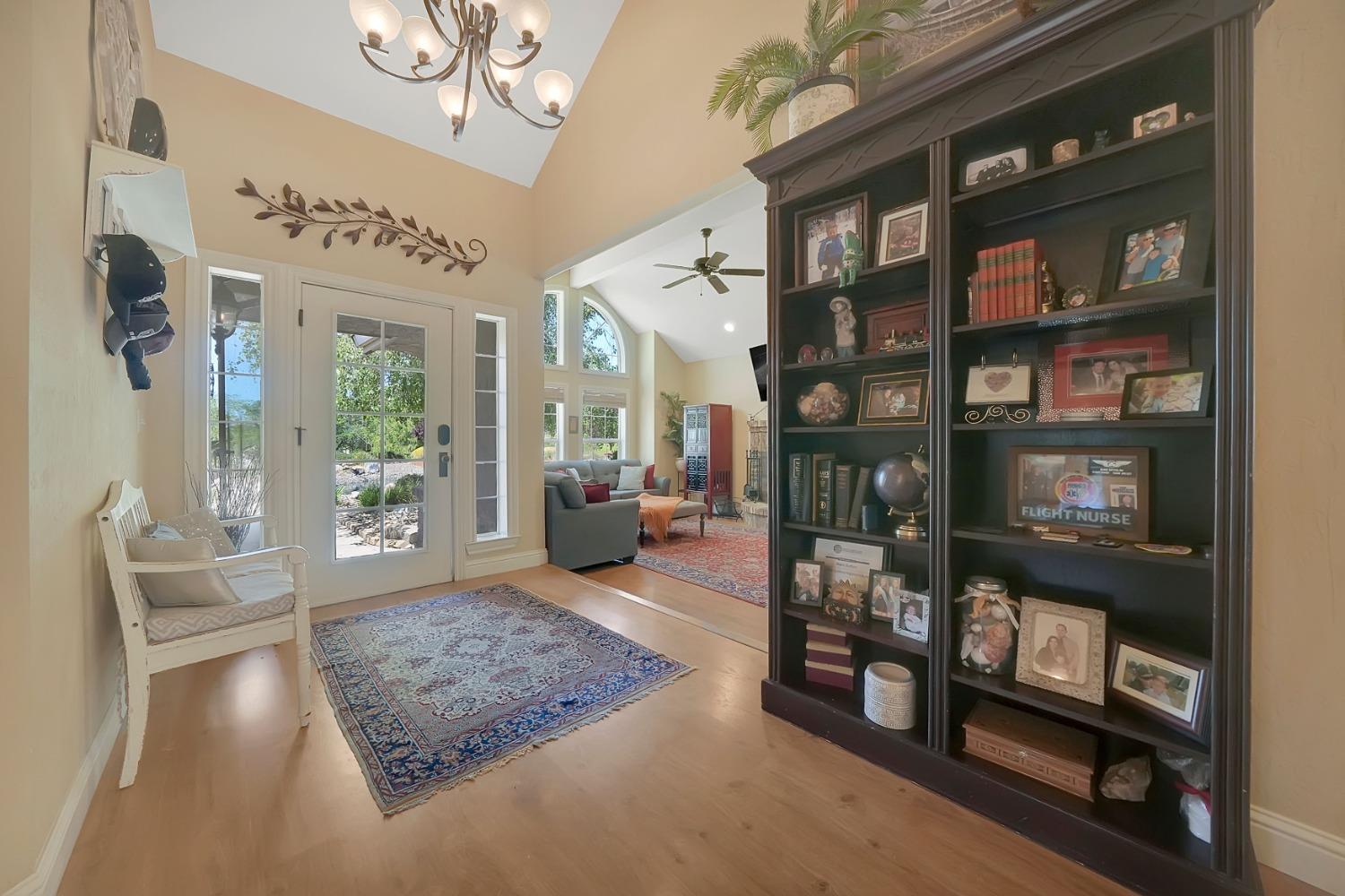 Detail Gallery Image 12 of 95 For 4784 Circle Hill Dr, Valley Springs,  CA 95252 - 3 Beds | 2 Baths