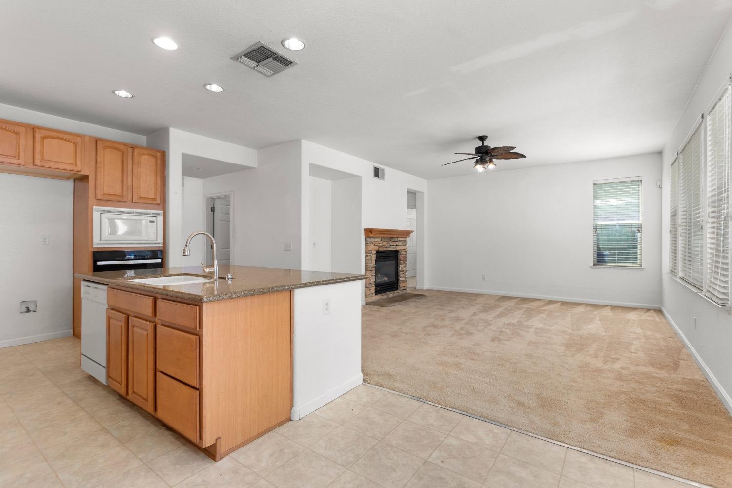 Detail Gallery Image 17 of 37 For 4213 Reunion Ct, Modesto,  CA 95356 - 4 Beds | 3 Baths