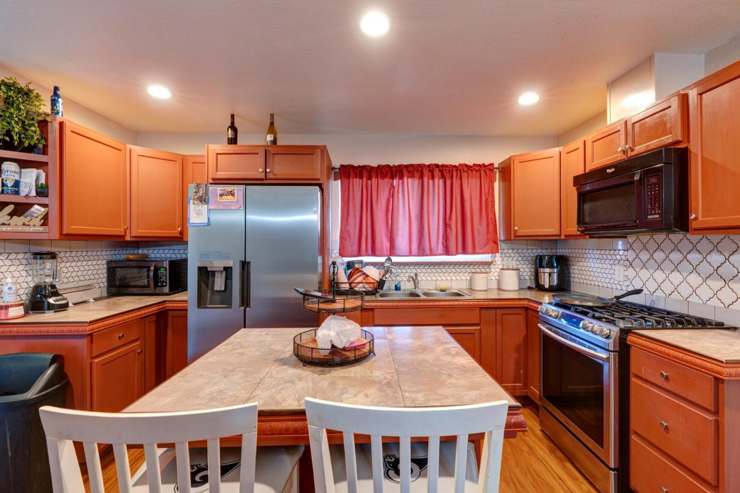 Detail Gallery Image 11 of 41 For 6555 Eden Ave, Winton,  CA 95388 - 4 Beds | 2 Baths