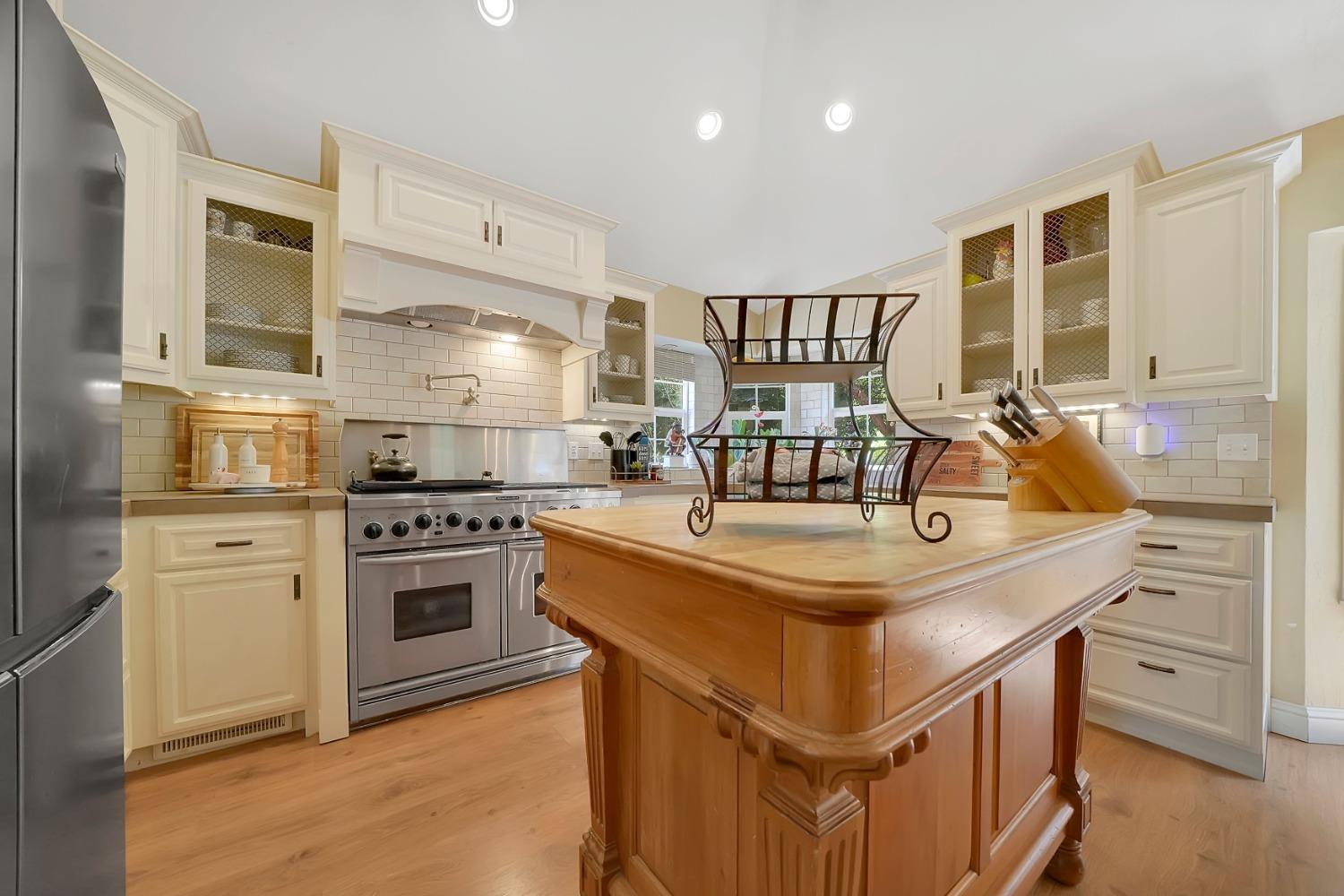 Detail Gallery Image 21 of 95 For 4784 Circle Hill Dr, Valley Springs,  CA 95252 - 3 Beds | 2 Baths