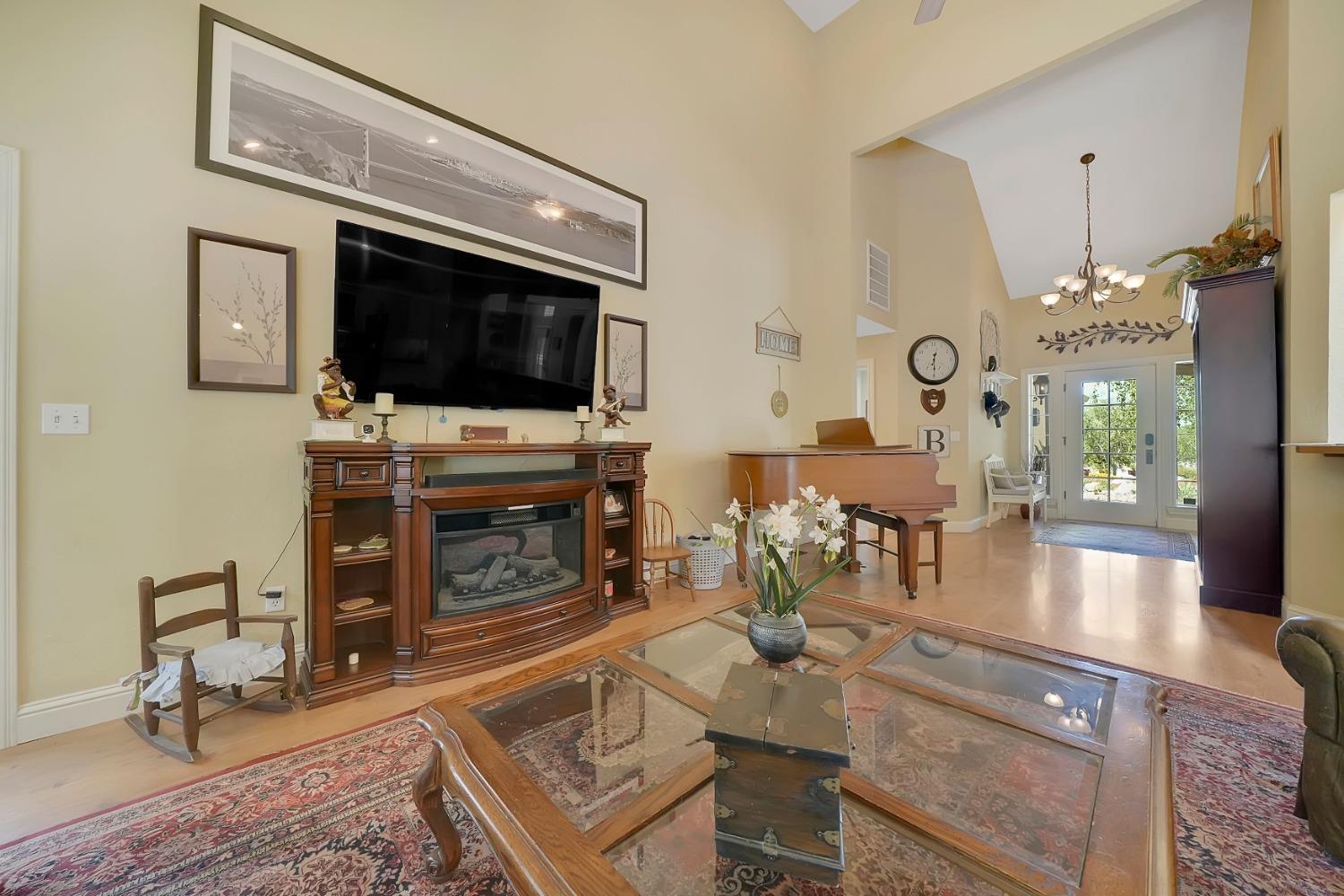 Detail Gallery Image 39 of 95 For 4784 Circle Hill Dr, Valley Springs,  CA 95252 - 3 Beds | 2 Baths