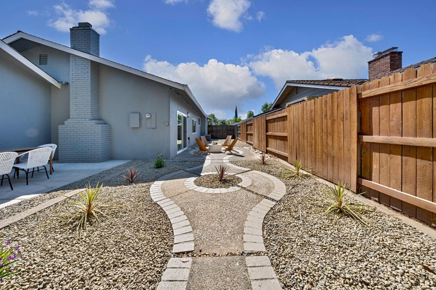 Detail Gallery Image 27 of 30 For 6270 Greenhaven Dr, Sacramento,  CA 95831 - 4 Beds | 2 Baths