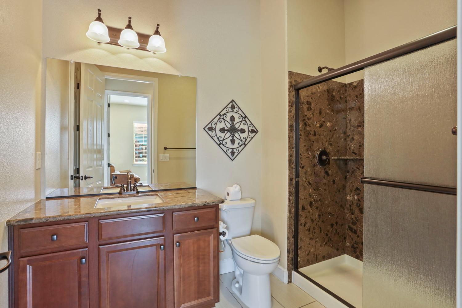 Detail Gallery Image 13 of 75 For 2609 Roseberry Ave, Manteca,  CA 95336 - 3 Beds | 2 Baths