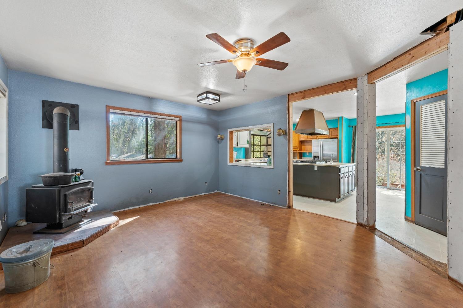 Detail Gallery Image 4 of 25 For 2880 Polaris St, Pollock Pines,  CA 95726 - 4 Beds | 2 Baths