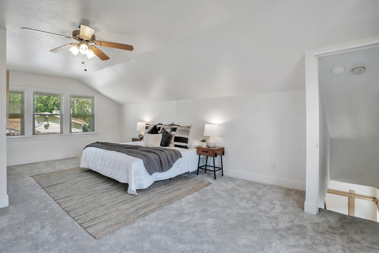 29th, Sacramento, California image 38