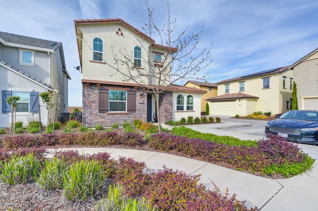 Portico Circle, Rancho Cordova, California image 2