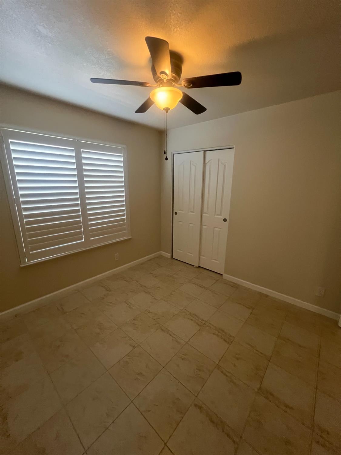 Detail Gallery Image 9 of 16 For 10022 River Oaks Dr, Stockton,  CA 95209 - 3 Beds | 2 Baths