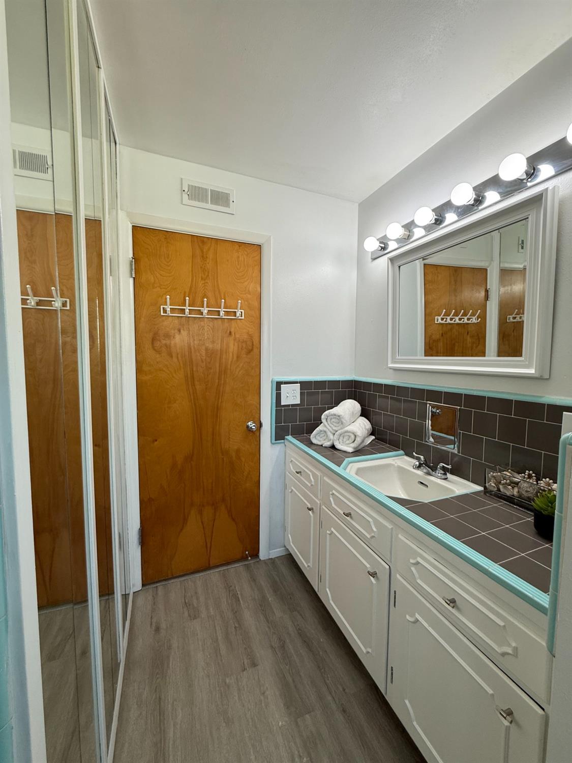 Detail Gallery Image 70 of 76 For 1629 Cortez Ave, Stockton,  CA 95209 - 3 Beds | 1 Baths