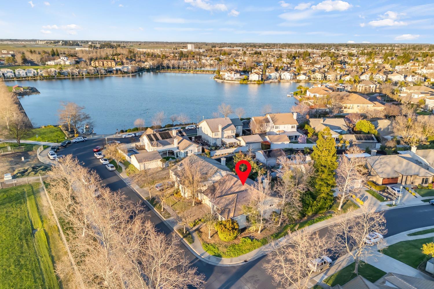 Lakepoint Drive, Elk Grove, California image 36
