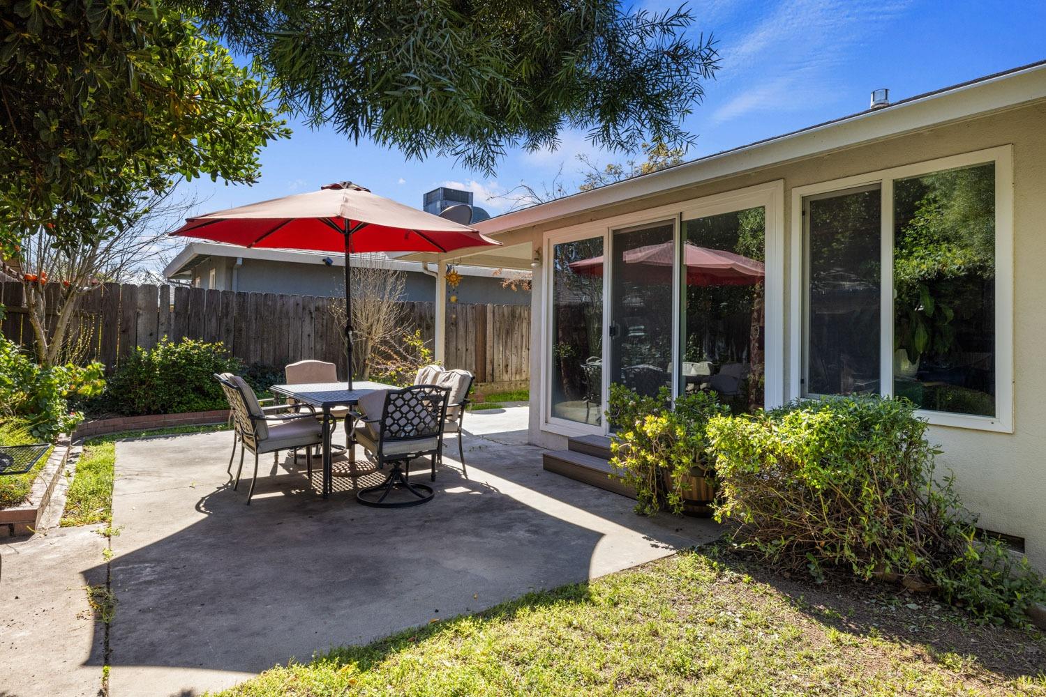 Detail Gallery Image 35 of 37 For 1610 Springwood Dr, Modesto,  CA 95350 - 3 Beds | 2 Baths