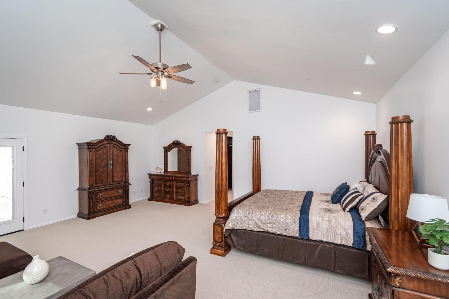 Detail Gallery Image 11 of 93 For 3000 Springhill Rd, Somerset,  CA 95684 - 3 Beds | 2/1 Baths