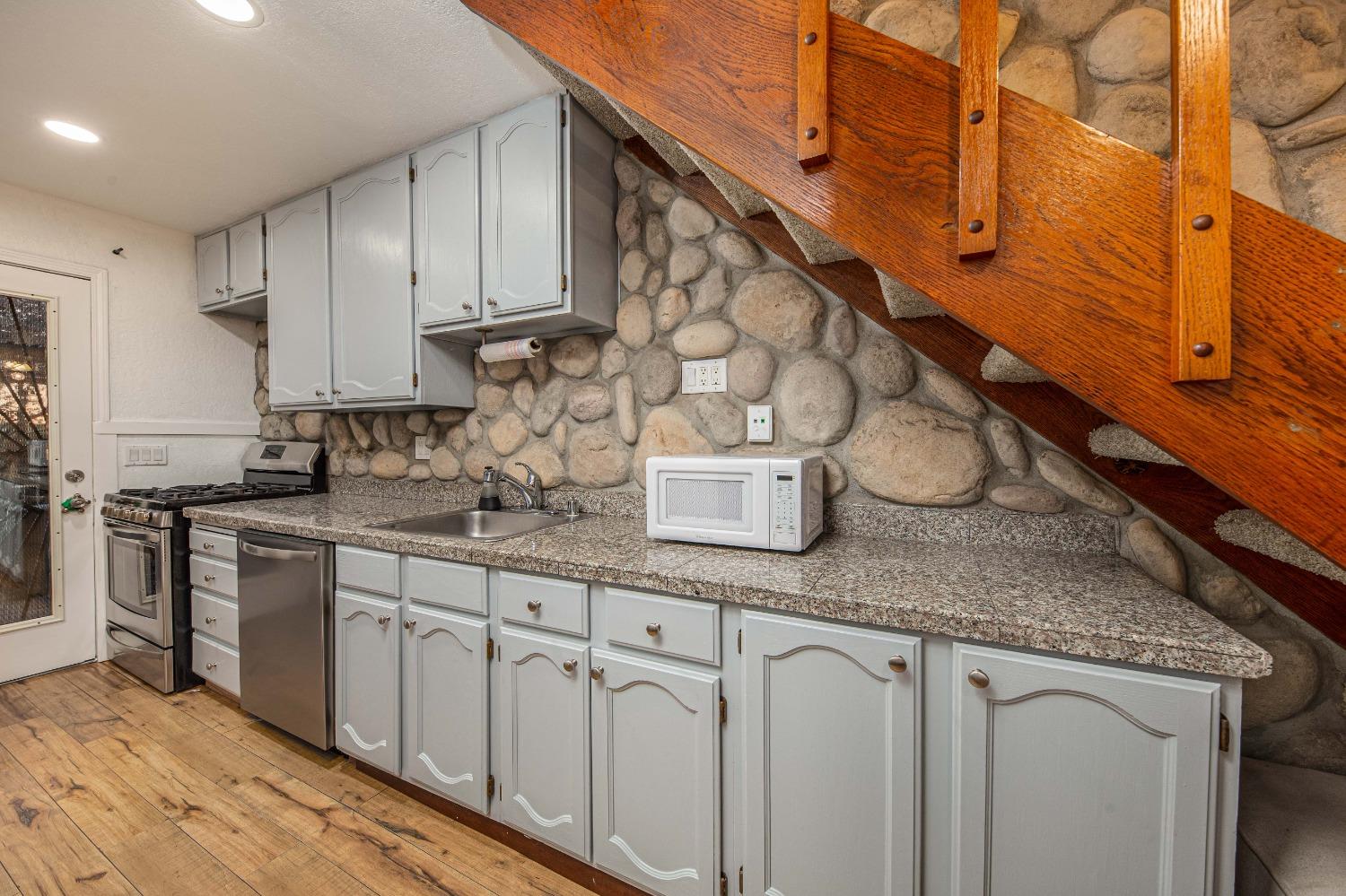 Detail Gallery Image 10 of 25 For 8667 Mariners Dr #33,  Stockton,  CA 95219 - 1 Beds | 1 Baths