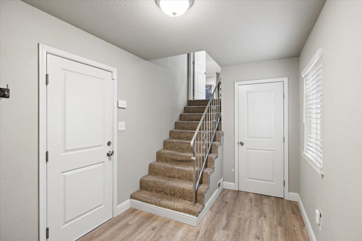 Palmyra Drive, Fair Oaks, California image 33