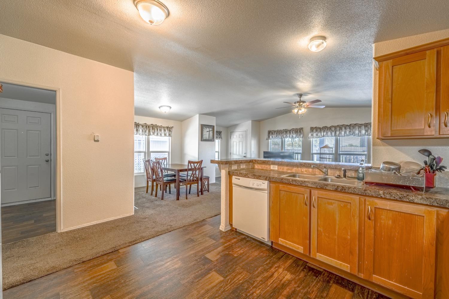 Detail Gallery Image 11 of 47 For 132 Sloop, Modesto,  CA 95356 - 2 Beds | 2 Baths