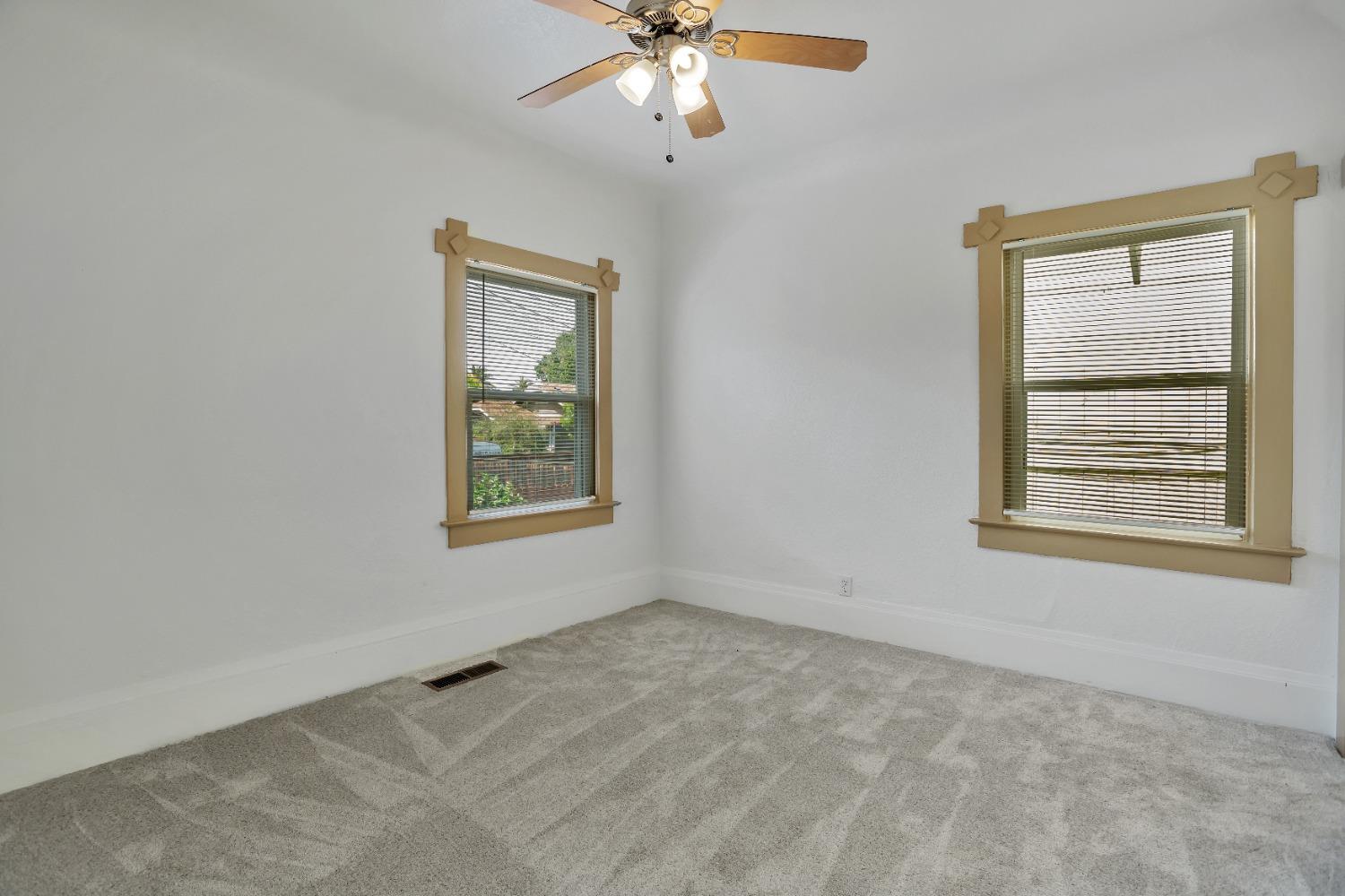 29th, Sacramento, California image 25