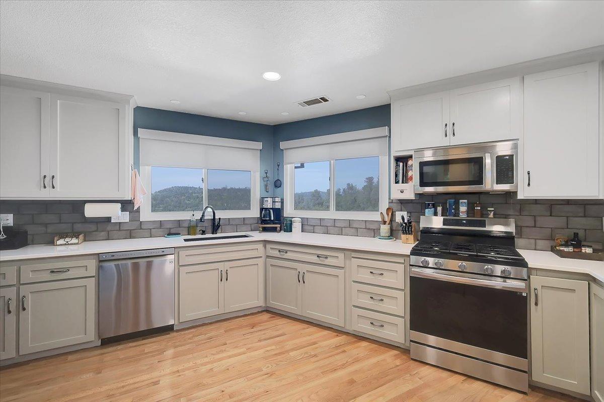 Detail Gallery Image 28 of 99 For 9521 Sicard Flat Rd, Browns Valley,  CA 95918 - 4 Beds | 3/1 Baths