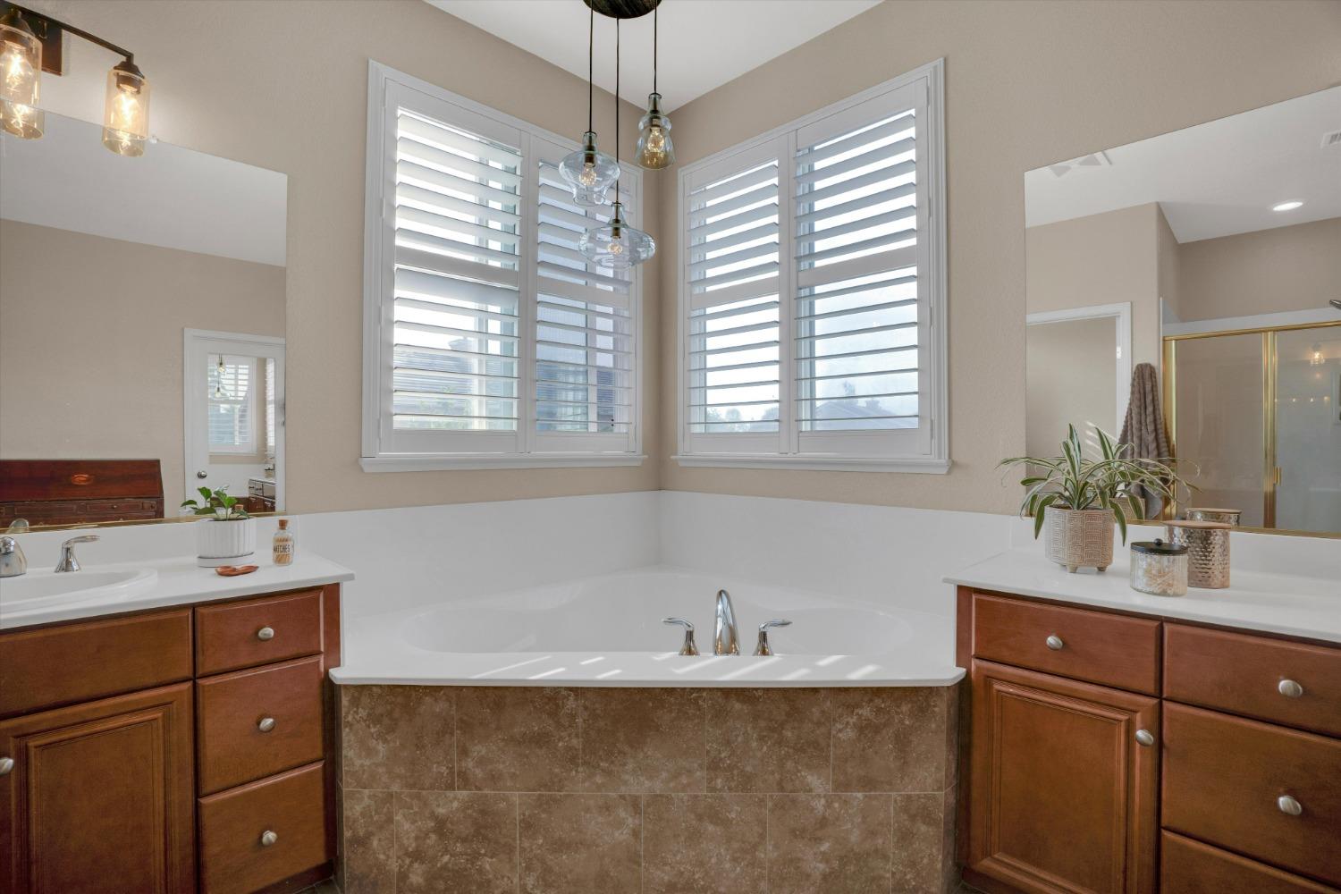 Detail Gallery Image 33 of 45 For 10924 Lakemore, Stockton,  CA 95219 - 5 Beds | 3 Baths