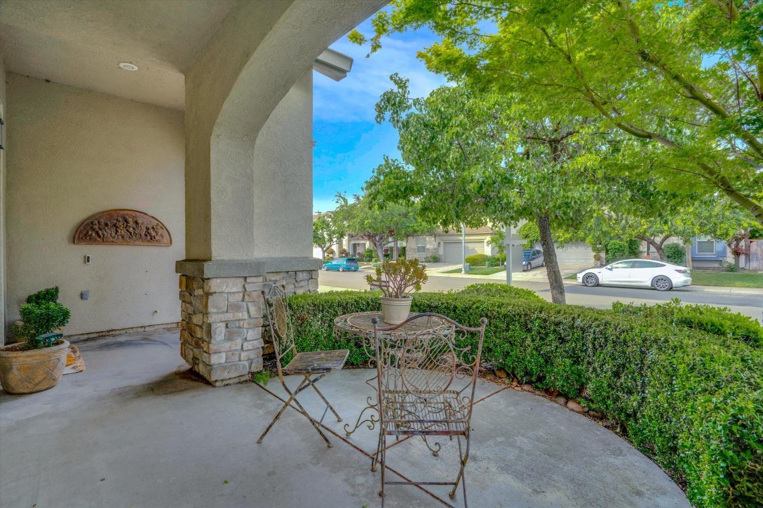 Detail Gallery Image 5 of 45 For 10924 Lakemore, Stockton,  CA 95219 - 5 Beds | 3 Baths